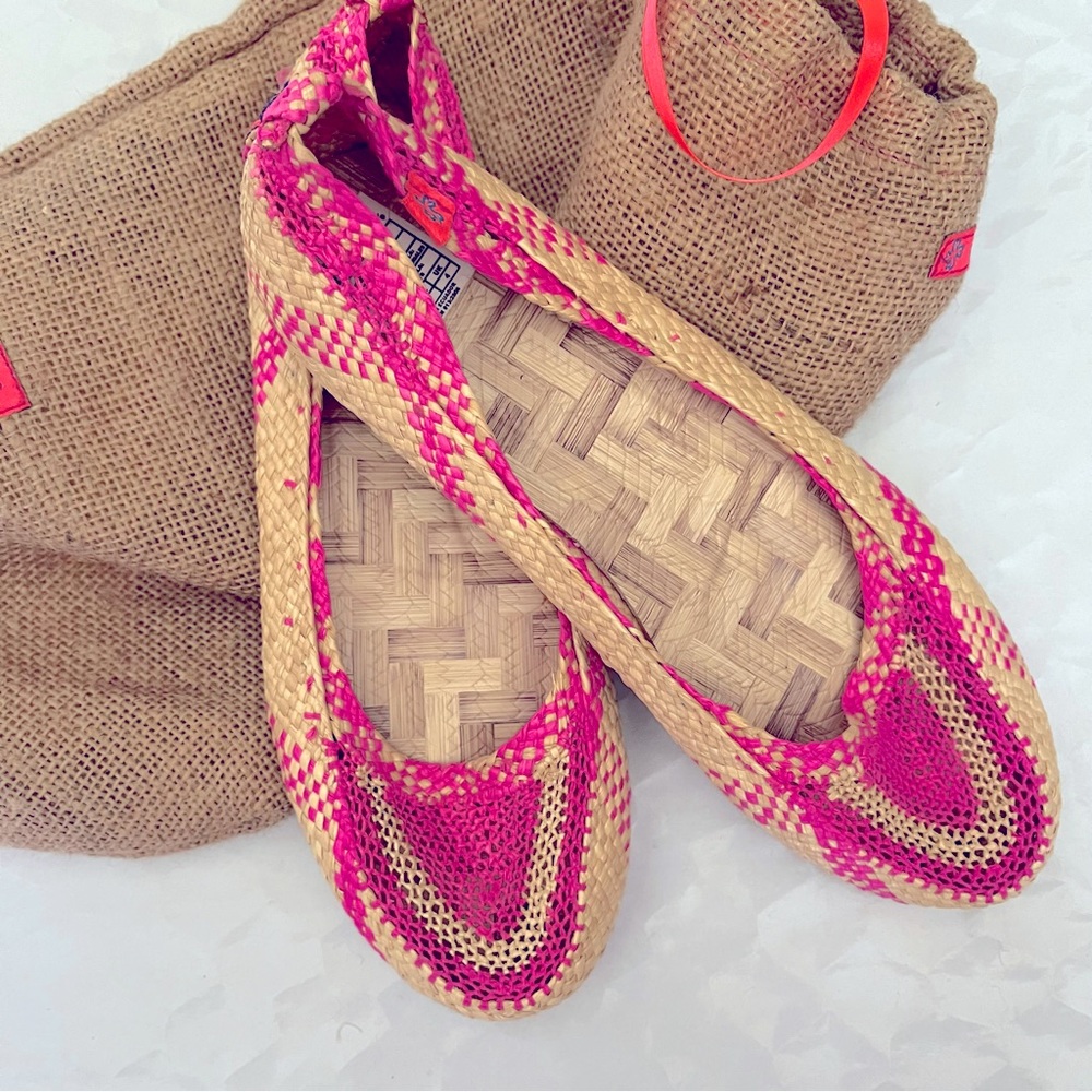 Brand New Flats Handcrafted Lightweight Woven Pink/Tan